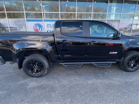 Used 2021 Chevrolet Colorado Z71 w/ Z71 Midnight Edition image 9