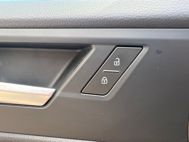 Used 2025 Volkswagen Jetta Sport FWD image 13