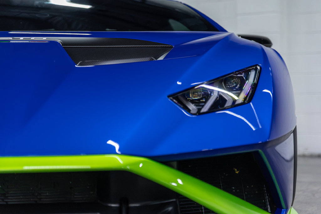 Used 2022 Lamborghini Huracan STO RWD image 32