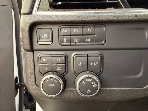 Used 2025 Chevrolet Tahoe LT AWD/4WD image 22