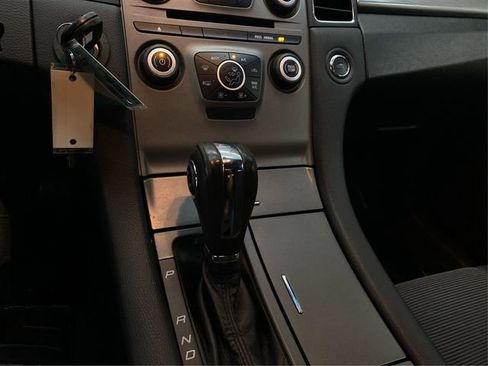 Used 2014 Ford Taurus SEL FWD image 30
