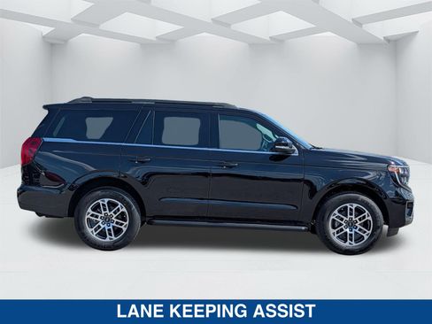New 2026 Ford Expedition Active RWD image 5