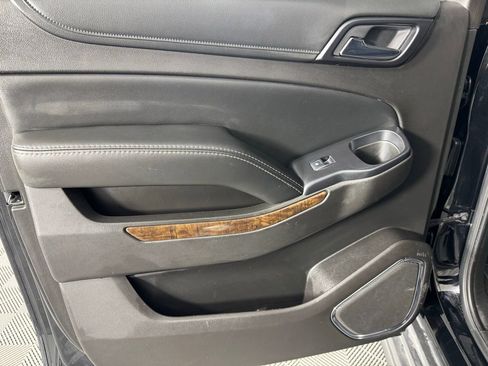 Used 2017 Chevrolet Suburban LT image 23