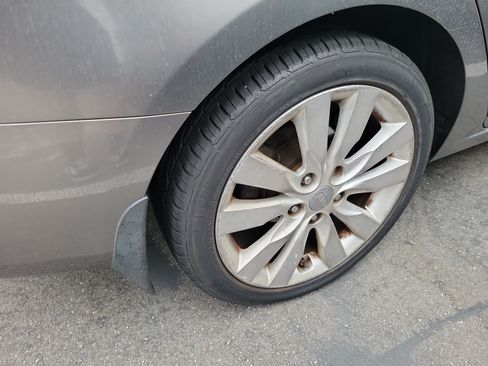 Used 2012 Kia Forte SX w/ Leather Pkg FWD image 5