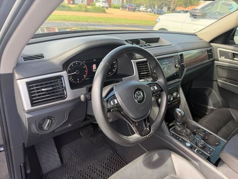 Used 2019 Volkswagen Atlas SEL Premium AWD/4WD image 10