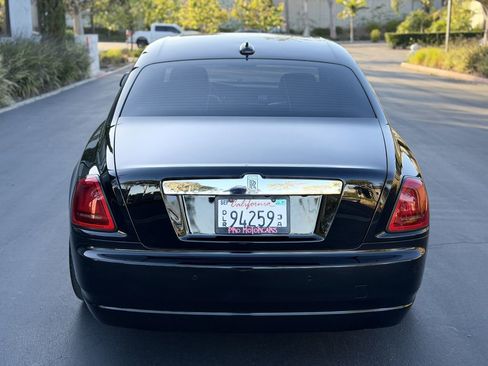 Used 2017 Rolls-Royce Ghost RWD image 13