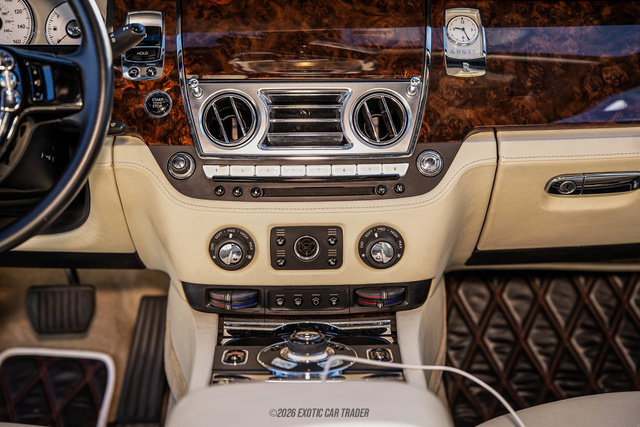 Used 2013 Rolls-Royce Ghost RWD image 57