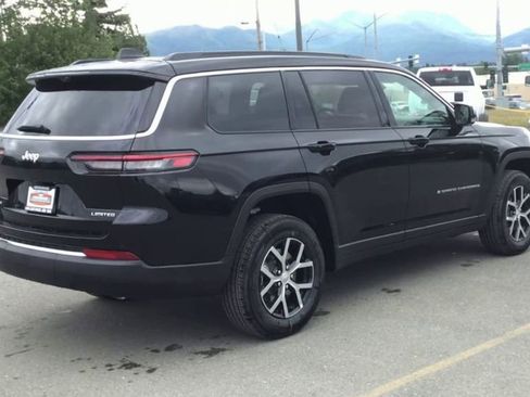 New 2025 Jeep Grand Cherokee L Limited w/ Luxury Tech Group II image 8