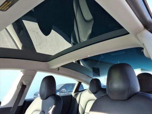 Used 2020 Tesla Model 3 image 10