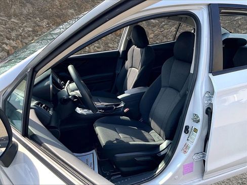 Used 2019 Subaru Impreza 2.0i Premium w/ Eyesight & BSD/Rcta & SRF image 22