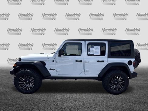 Used 2024 Jeep Wrangler Unlimited Sport AWD/4WD image 7