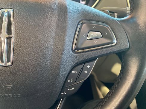 Used 2017 Lincoln MKX Black Label w/ Driver Assistance Package image 22