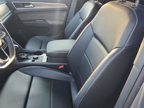 Used 2023 Volkswagen Atlas Cross Sport SE image 10