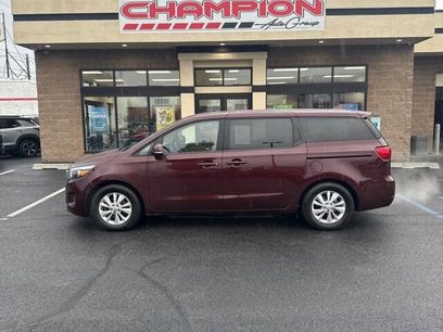 Used 2017 Kia Sedona LX