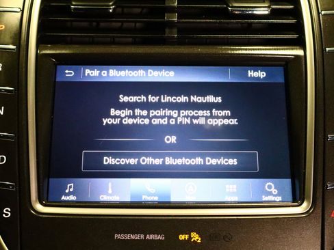 Used 2020 Lincoln Nautilus FWD w/ Equipment Group 101A image 30