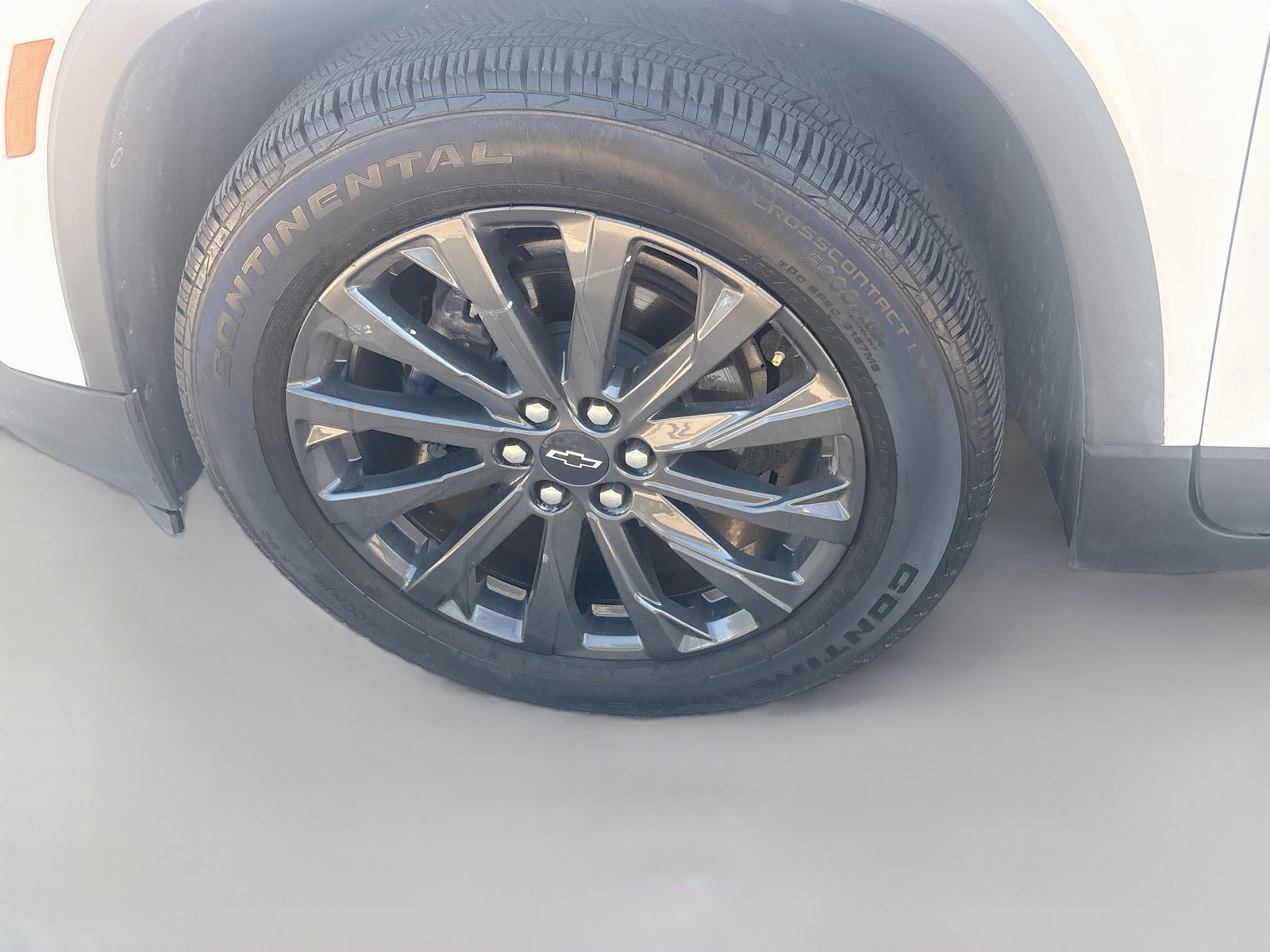Used 2023 Chevrolet Traverse RS FWD image 31