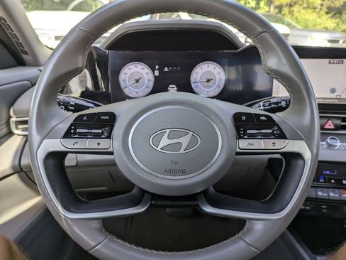 Used 2025 Hyundai Elantra SEL FWD image 27