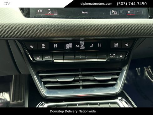 Used 2023 Audi RS e-tron GT w/ Carbon Performance Package image 31