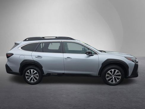 Used 2024 Subaru Outback Premium w/ Popular Package #1A AWD/4WD image 2