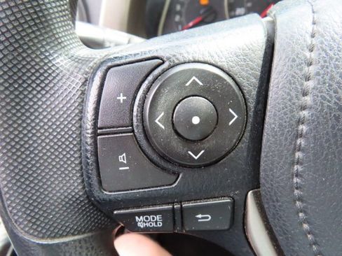 Used 2014 Toyota RAV4 LE FWD image 27