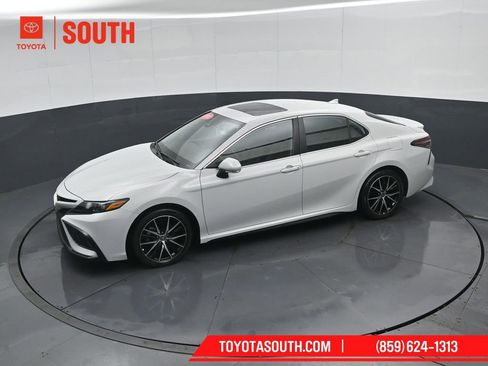 Used 2023 Toyota Camry SE w/ Convenience Package AWD/4WD image 50