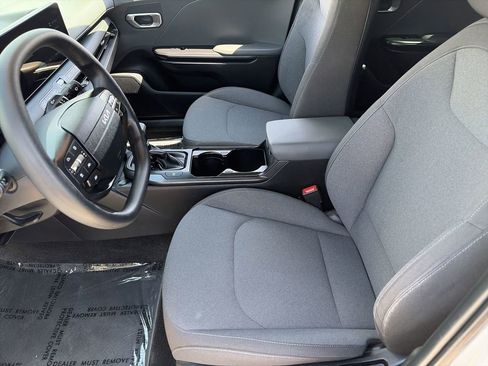 Certified 2025 Kia K4 FWD image 18