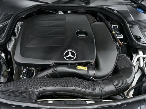Used 2021 Mercedes-Benz C 300 Sedan image 18