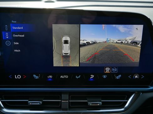 New 2026 Chevrolet Equinox EV LT image 10