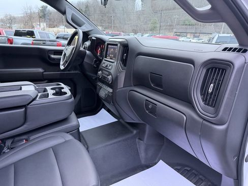 Used 2025 Chevrolet Silverado 1500 W/T w/ WT Value Package image 15