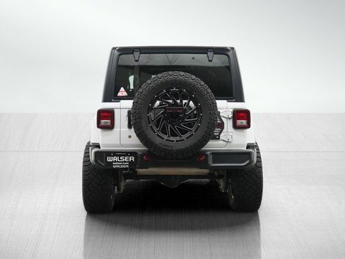 Used 2020 Jeep Wrangler Unlimited Sahara AWD/4WD image 4