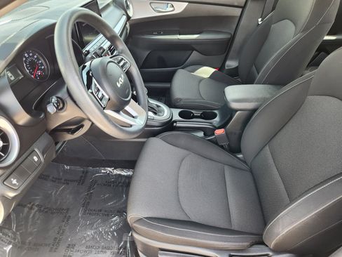 Used 2024 Kia Forte LXS FWD image 8