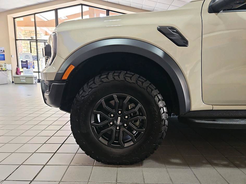 Used 2025 Ford Ranger Raptor AWD/4WD image 7
