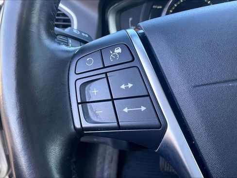 Used 2017 Volvo XC60 T5 Inscription w/ Advanced Package image 12