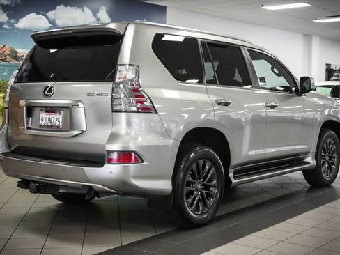 Certified 2023 Lexus GX 460 Premium w/ Premium Package AWD/4WD image 5