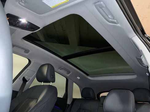 Certified 2025 Audi Q5 Premium w/ Convenience Package image 6