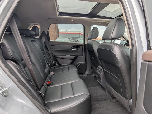 Used 2022 Nissan Rogue SL image 15