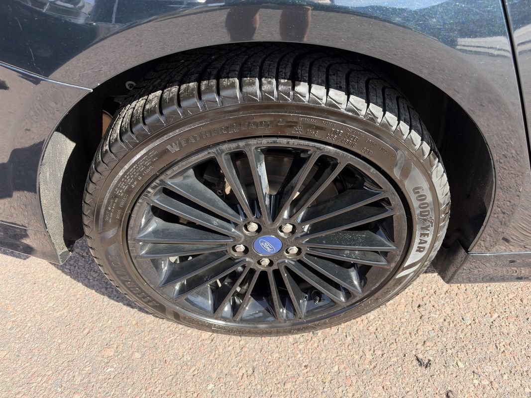 Used 2014 Ford Fusion SE w/ Equipment Group 202A FWD image 13