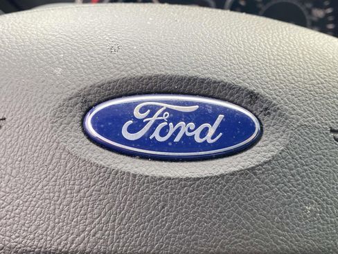 Used 2017 Ford Escape SE w/ Equipment Group 201A image 24