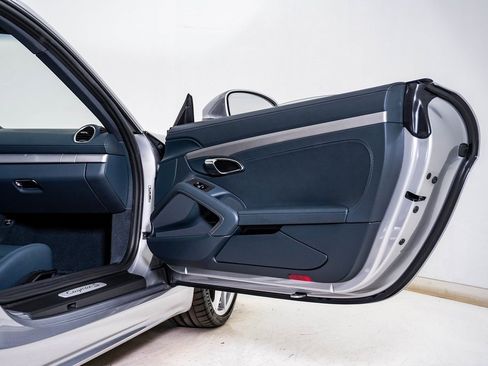 Used 2025 Porsche 718 Cayman S image 17