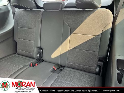 Certified 2024 Chevrolet Traverse LT FWD image 14