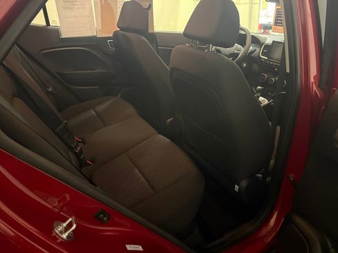 Certified 2023 Hyundai Venue SE image 27