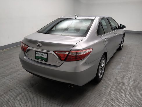 Used 2017 Toyota Camry XLE w/ Moonroof Package image 9