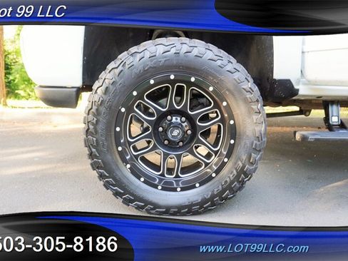Used 2018 Chevrolet Silverado 1500 LT w/ All Star Edition AWD/4WD image 3