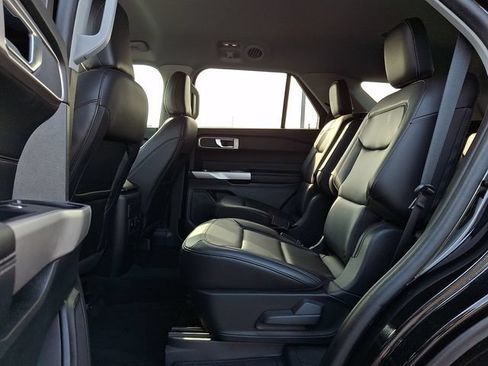 Used 2023 Ford Explorer XLT w/ Equipment Group 202A AWD/4WD image 13
