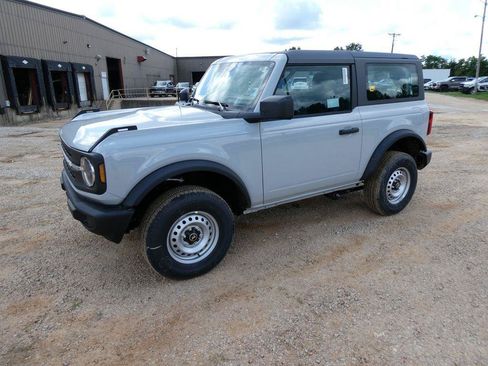 New 2026 Ford Bronco 2-Door AWD/4WD image 7