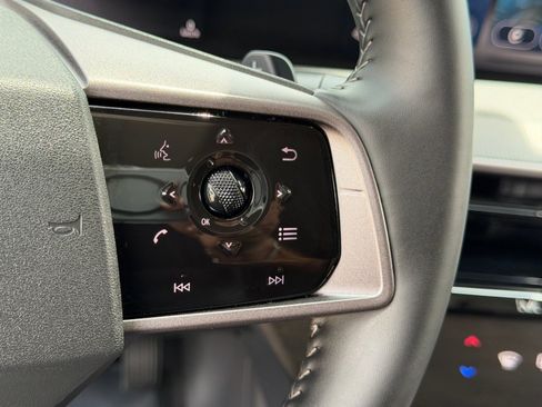 Certified 2025 Nissan Murano SV FWD image 32
