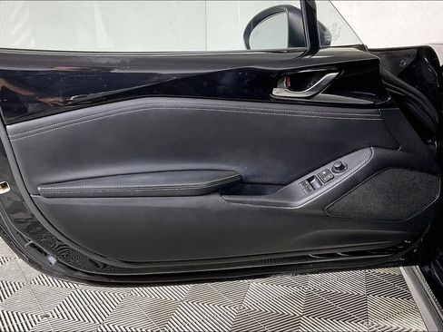 Used 2020 MAZDA MX-5 Miata RF Club RWD image 22