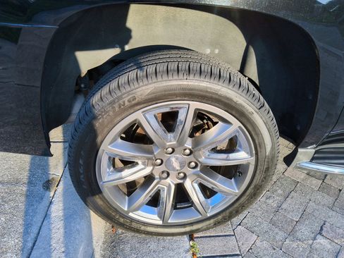 Used 2020 Chevrolet Suburban Premier image 49