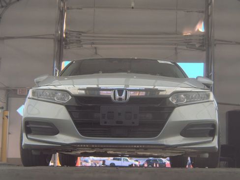 Used 2018 Honda Accord LX image 3