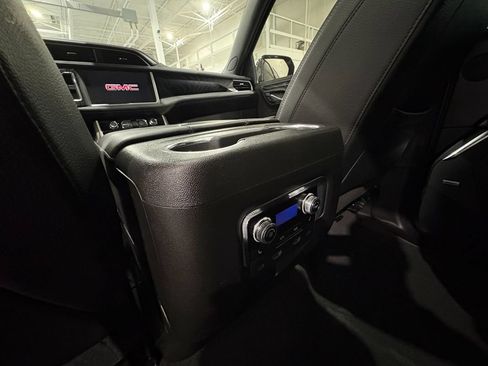 Used 2024 GMC Yukon Denali w/ Advanced Technology Package AWD/4WD image 47